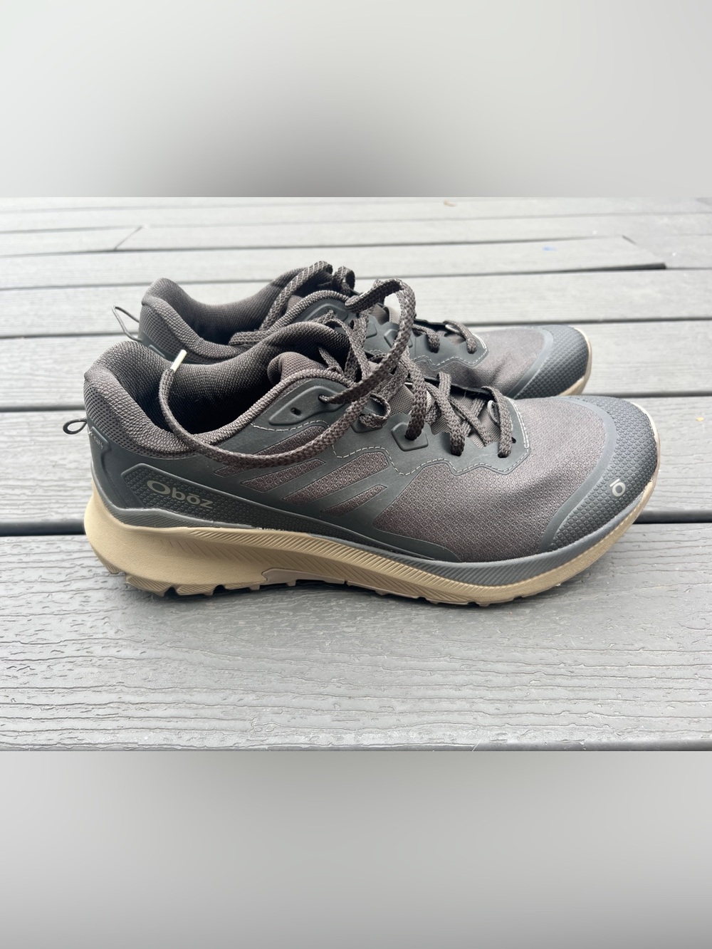 Oboz Men’s Athletic Shoe - Charcoal Upper with Tan Sole